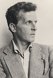Seitliches Profilfoto von Ludwig Wittgenstein in Hemd und Sakko